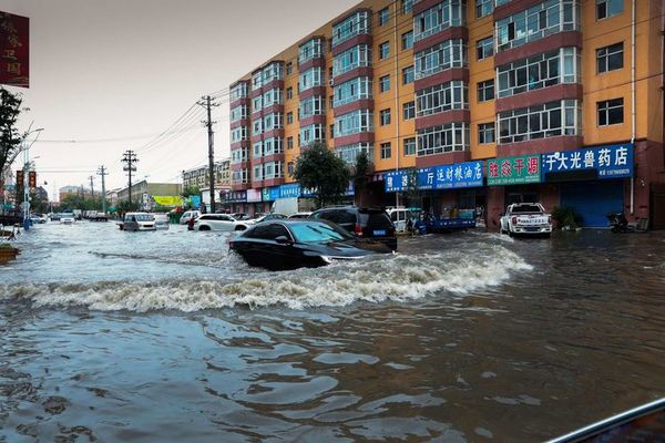 山东滕州暴雨有居民家马桶如涌泉,城市内涝如何科学应对 山东滕州暴雨有居民家马桶如涌泉,城市内涝如何科学应对