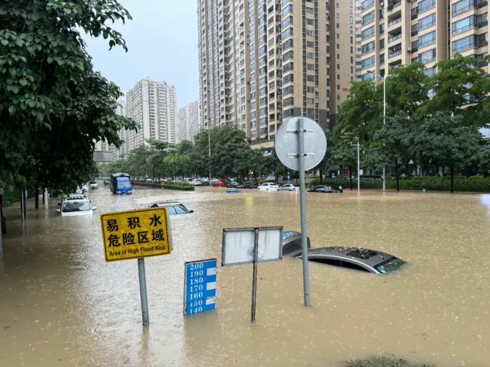 地埋式积水监测仪:智能预警,精准服务防汛排涝 地埋式积水监测仪:智能预警,精准服务防汛排涝